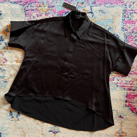 NEW! Alice + Olivia Edyth High-Low Top - Picture 7 of 9